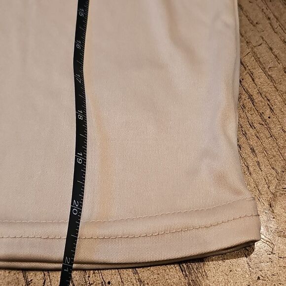 New Balance Light Beige Short Sleeve Tee Size 8 - Picture 6 of 8